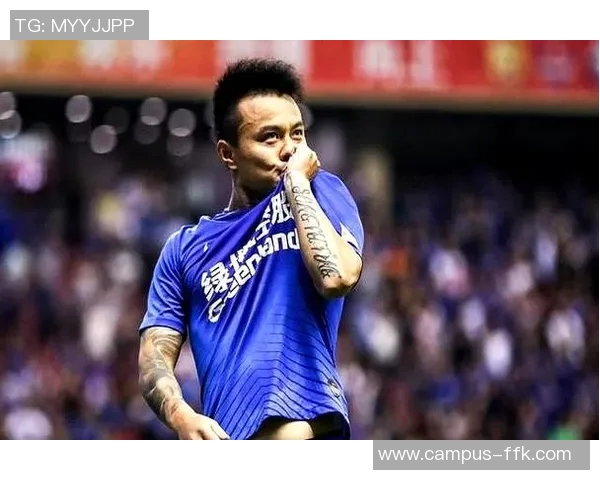 曹赟定重返上海申花助力球队再创辉煌展现职业生涯新篇章